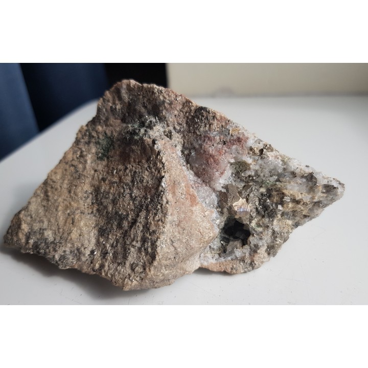 Krystaliczny arsenopiryt z Czarnowa k. Kamiennej Góry