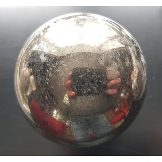 Kula z pirytu ze złoża Carlibaba, Bukowina, Rumunia