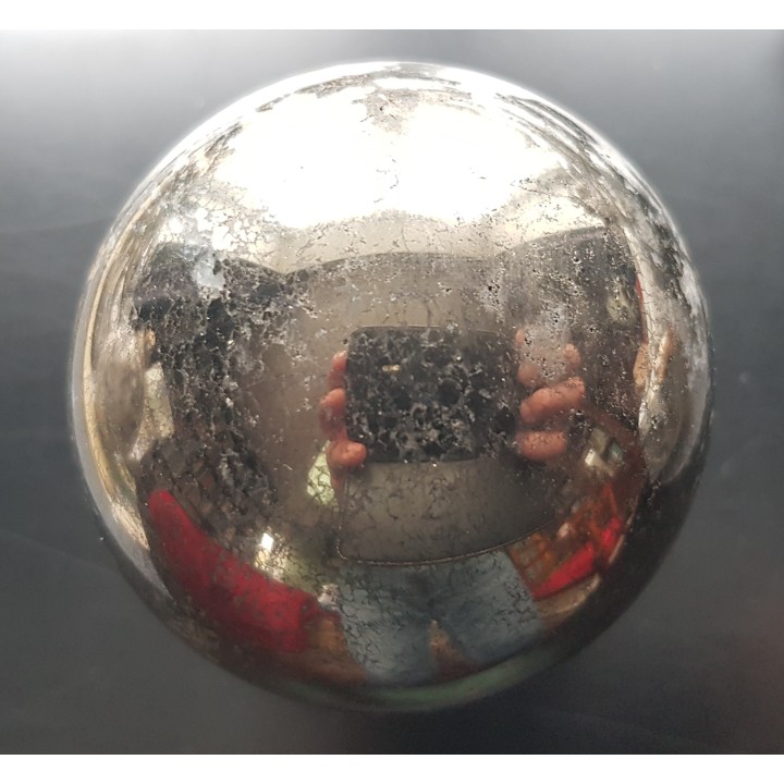 Kula z pirytu ze złoża Carlibaba, Bukowina, Rumunia