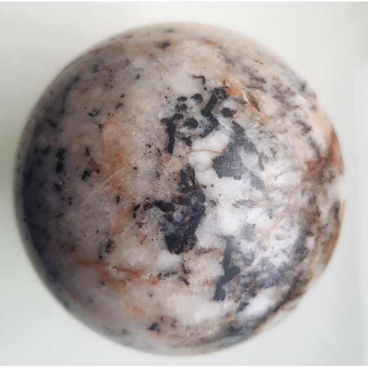 Kula z żyły kwarcowej z wolframitem z Bułgarii