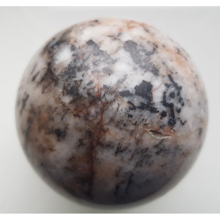 Kula z żyły kwarcowej z wolframitem z Bułgarii