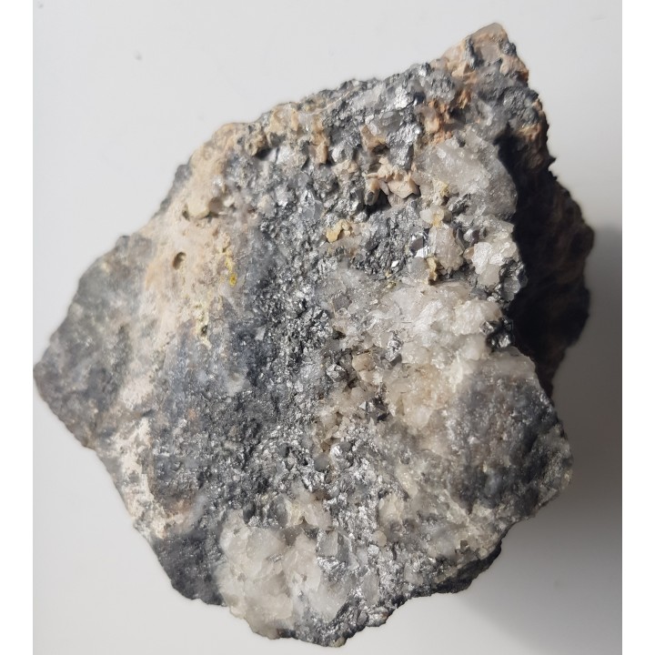 Żyła rudna z kryształami arsenopirytu oraz ankerytu z Radzimowic