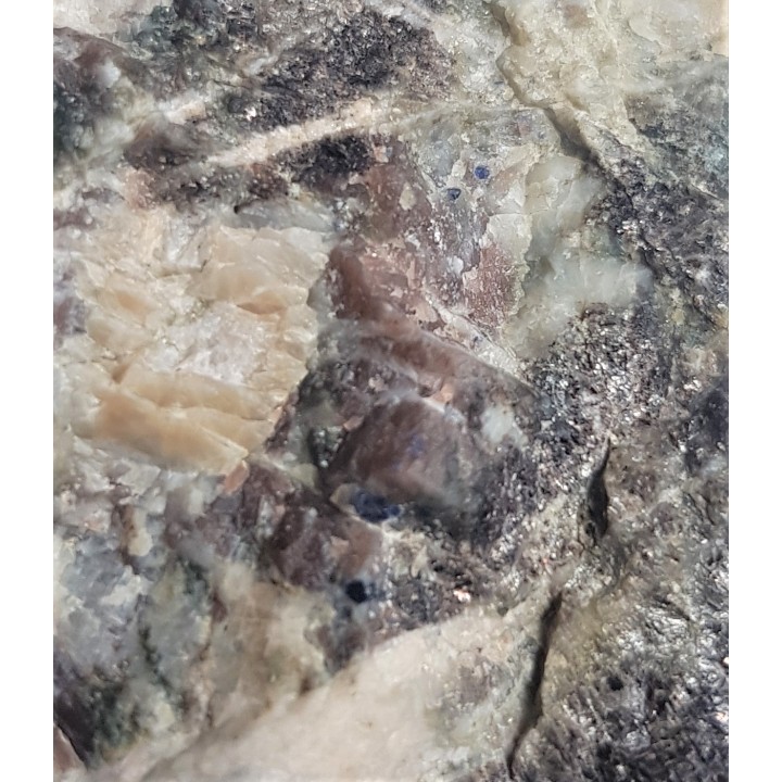 Pegmatoid z szafirem ze Złotego Stoku