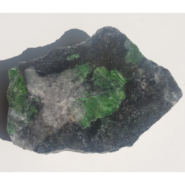 Diopsyd chromowy z Outokumpu w Finlandii