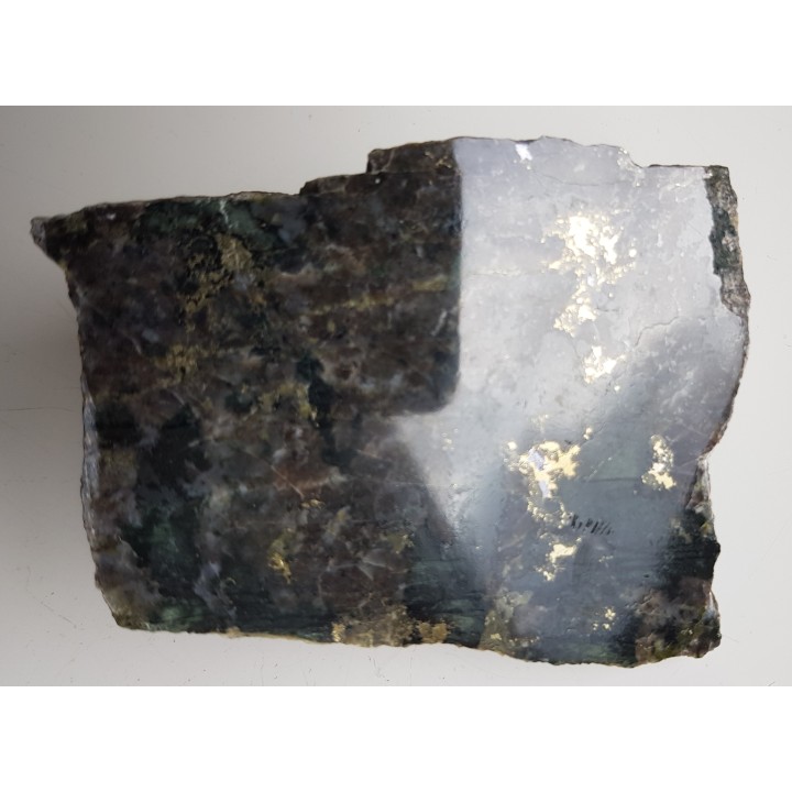 Skapolit, chalkopiryt i molibdenit w skarnie ze Svappavaary, Norrbotten (Szwecja)