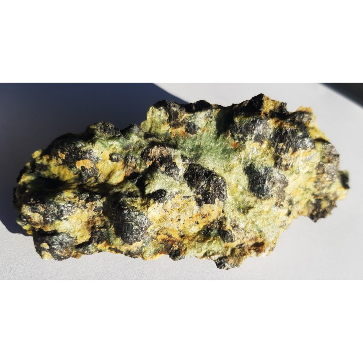 Duże kryształy chromitu z Tąpadeł k. Sobótki