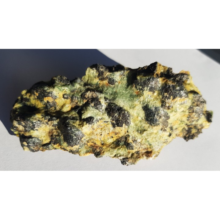 Duże kryształy chromitu z Tąpadeł k. Sobótki