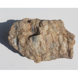 Niezwykła skała dystenowo-kwarcowa z Gór Sowich