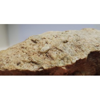 Krystaliczny, zielony wezuwian z Jordanowa Śląskiego