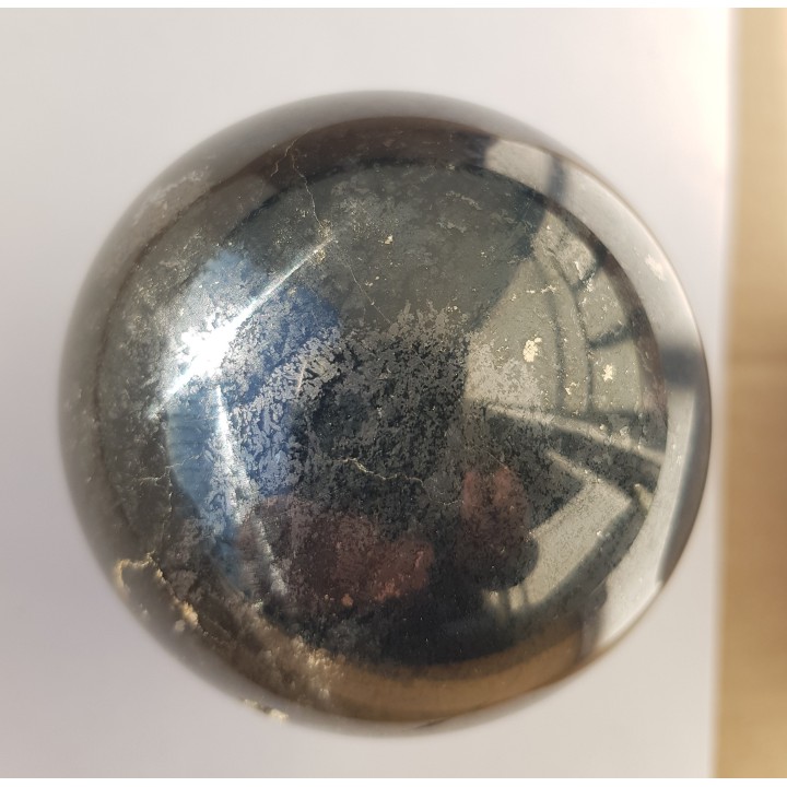 Czarna kula z kruszcami z Miedzianki k. Janowic Wlk.