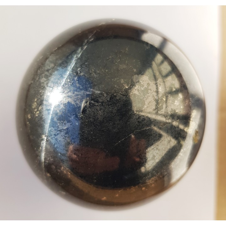 Czarna kula z kruszcami z Miedzianki k. Janowic Wlk.