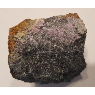 Amesyt chromowy z Tąpadeł k. Sobótki