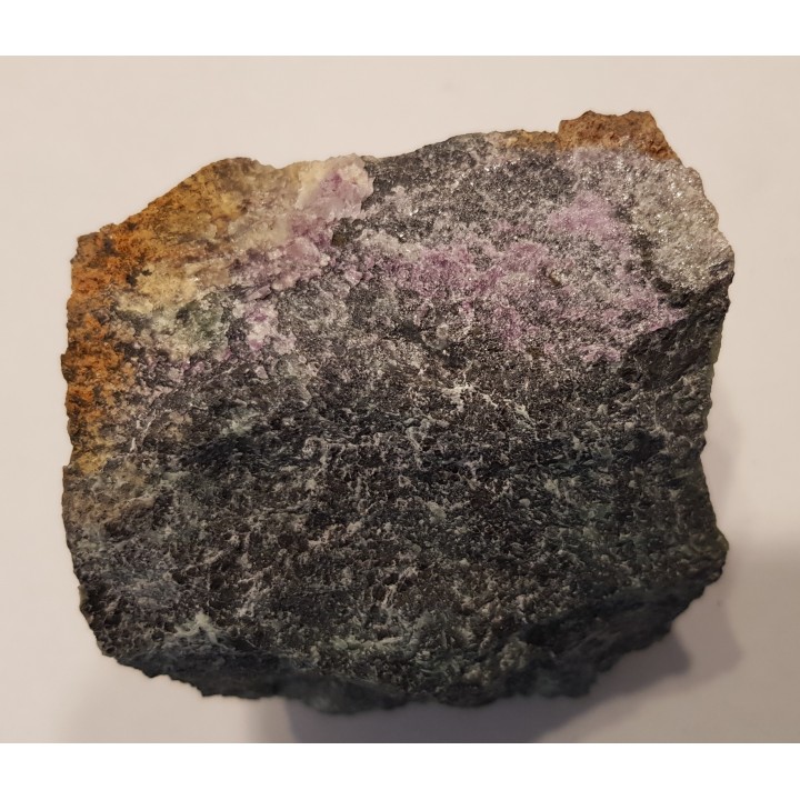 Amesyt chromowy z Tąpadeł k. Sobótki