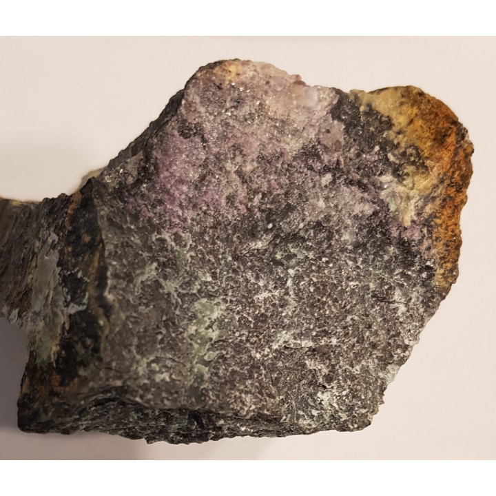 Amesyt chromowy z Tąpadeł k. Sobótki