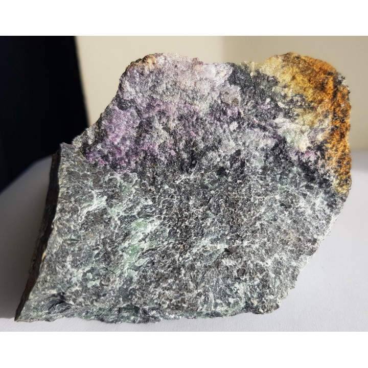 Amesyt chromowy z Tąpadeł k. Sobótki