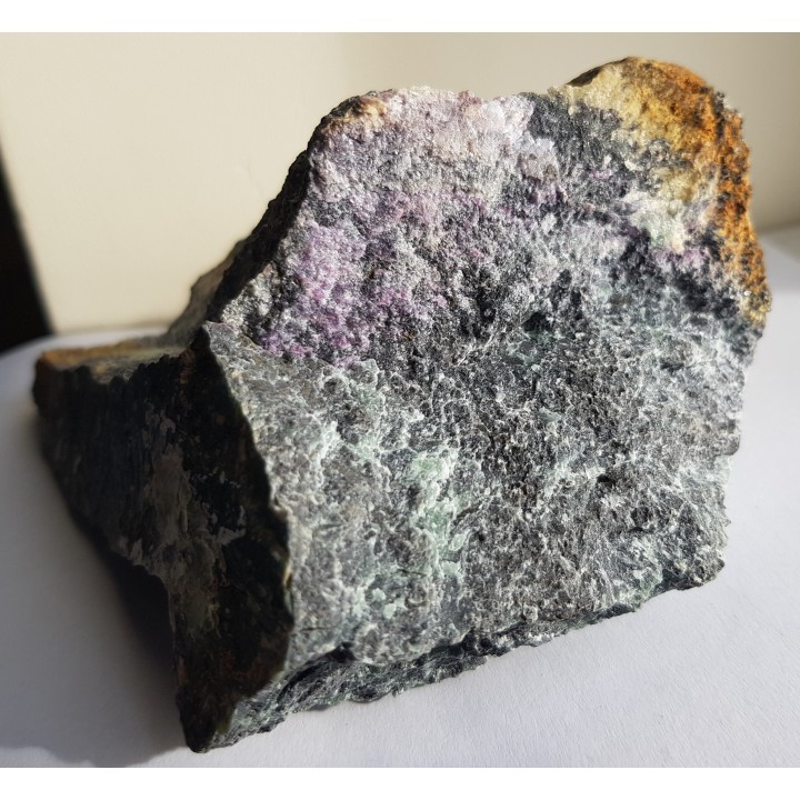 Amesyt chromowy z Tąpadeł k. Sobótki