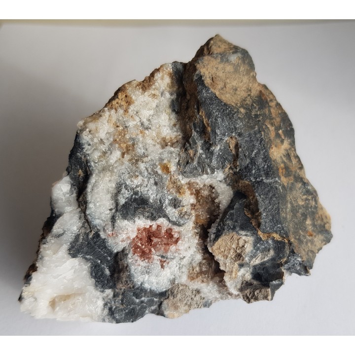 Kwarc z hematytem z łupków krzemionkowych z Gozdna