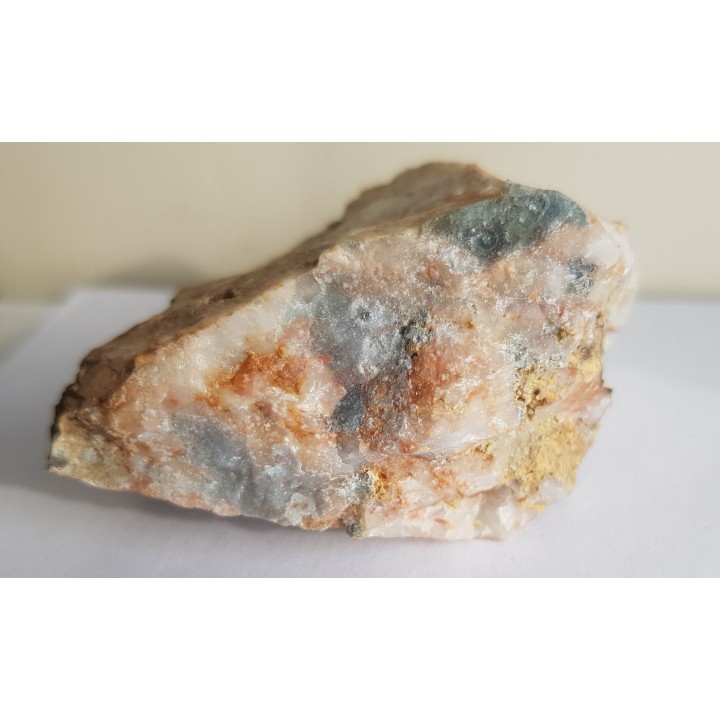 Błękitny wavellit z Gozdna w Górach Kaczawskich