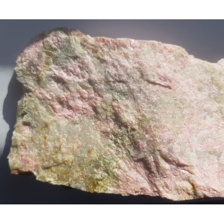 Spektakularny thulit z Jordanowa Śląskiego