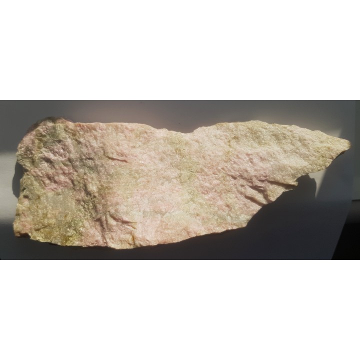 Spektakularny thulit z Jordanowa Śląskiego