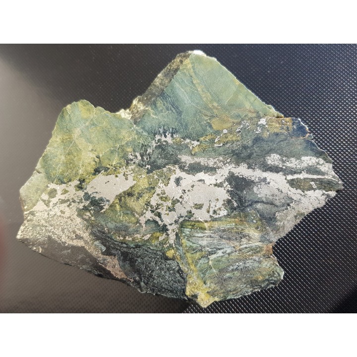 Piryt w skarnie z Kowar