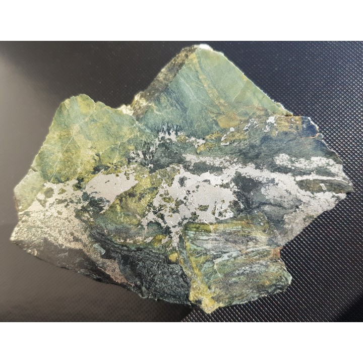 Piryt w skarnie z Kowar