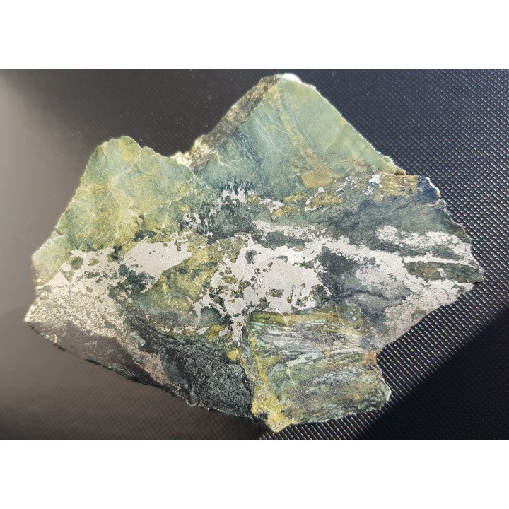 Piryt w skarnie z Kowar