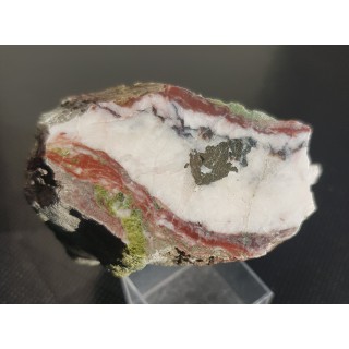 Chalkopiryt w żyle kalcytowej z Kowar