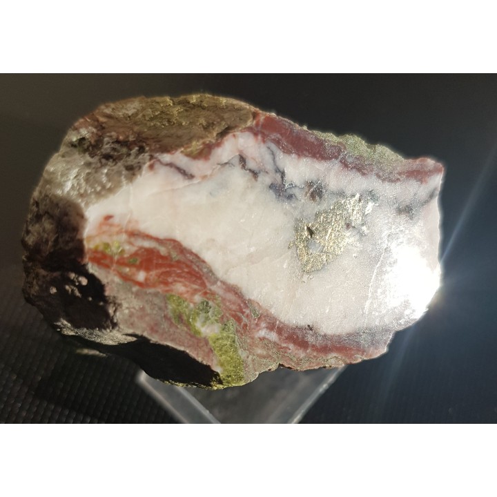 Chalkopiryt w żyle kalcytowej z Kowar