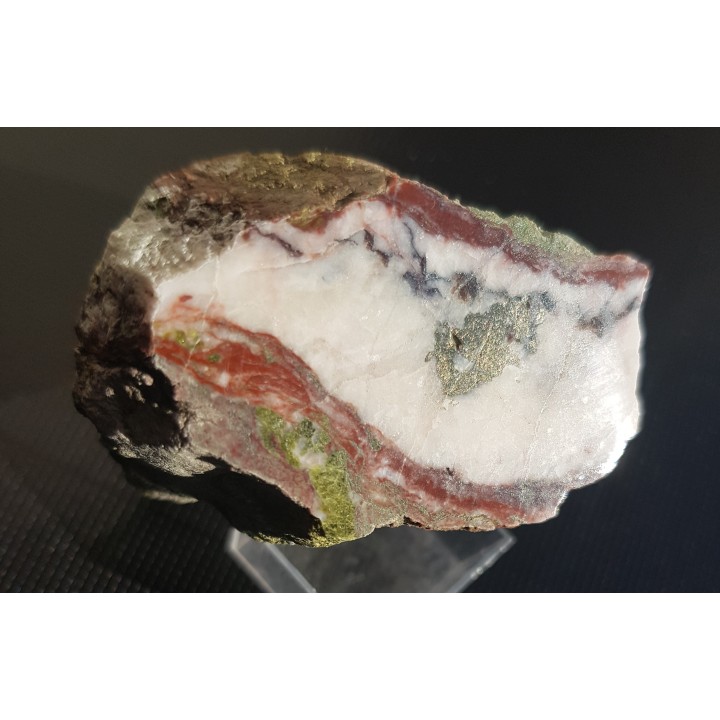 Chalkopiryt w żyle kalcytowej z Kowar