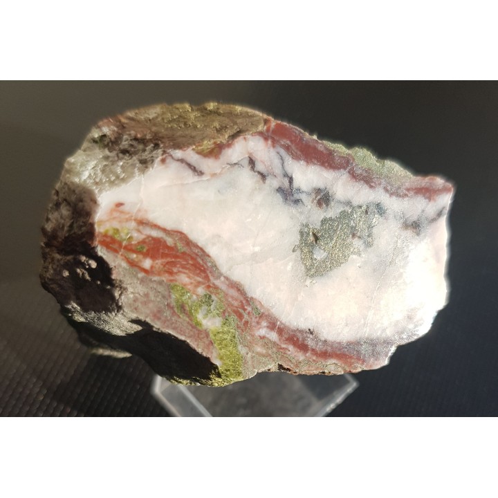 Chalkopiryt w żyle kalcytowej z Kowar