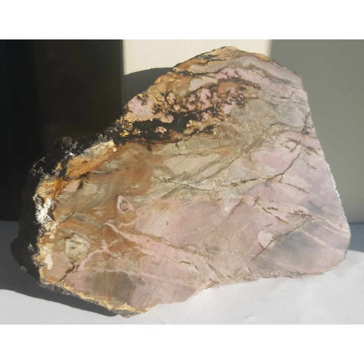 Rodonit ze złoża Dadu w Carlibaba, Bukowina, Rumunia