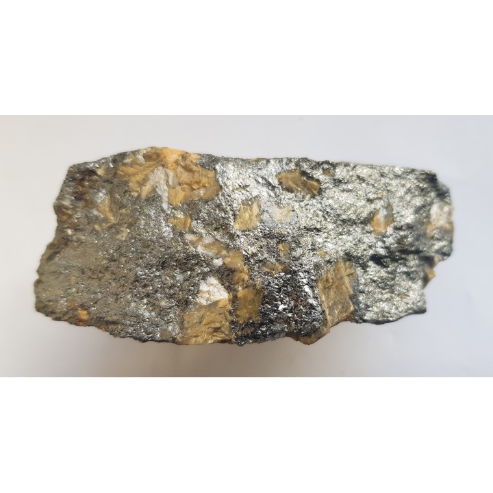 Okaz masywnego tetraedrytu z wrostkami syderytu z Rożnawy (Słowacja)