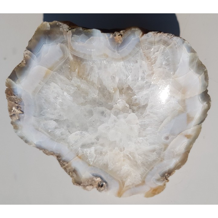 Biały agat "rzeczny" z Bobru w Sudetach (river agate)