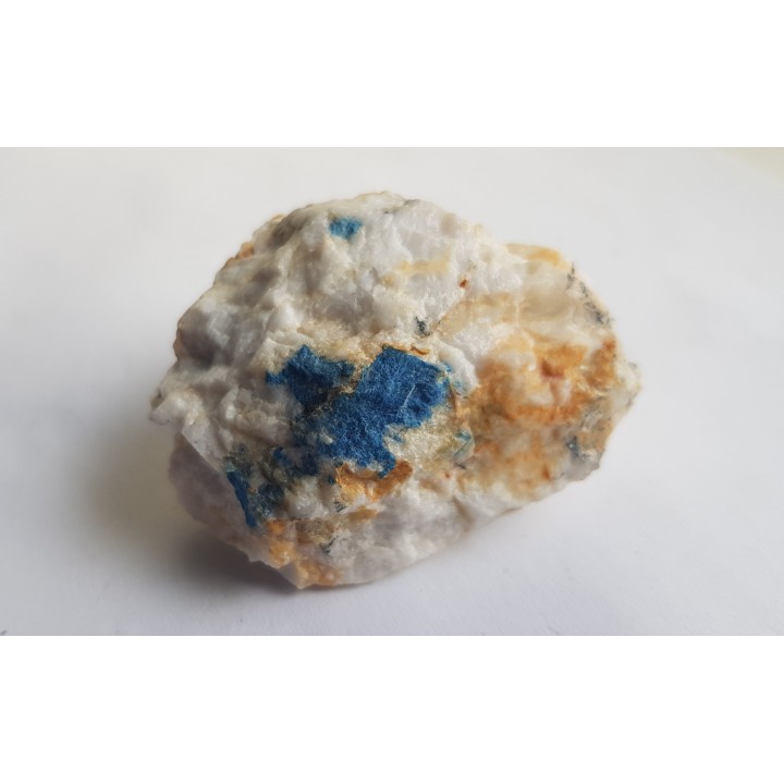 Lazulit w kwarcu z Kostolanów pod Tribecem (Słowacja)