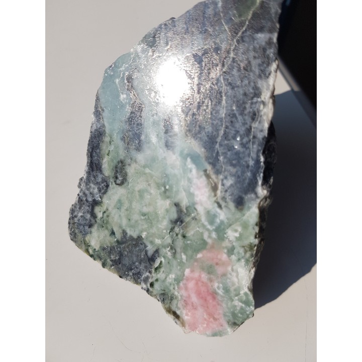 Skarn z różowym zoistytem z Łażan k. Żarowa