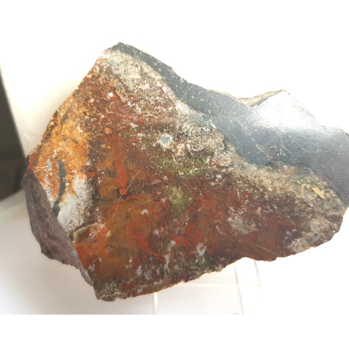 Jaspis w trachybazalcie z Borówna