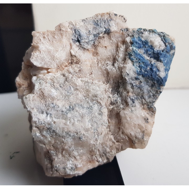 Okazały lazulit w kwarcu z Kostolanów pod Tribecem (Słowacja)