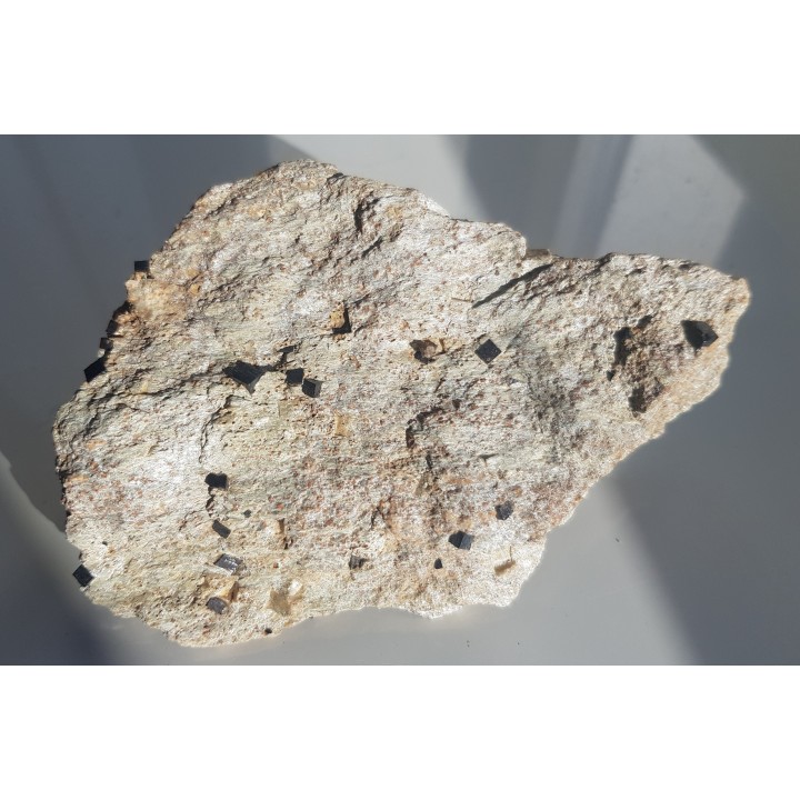 Piryt w łupku serycytowo-kwarcowym z Wojcieszowa