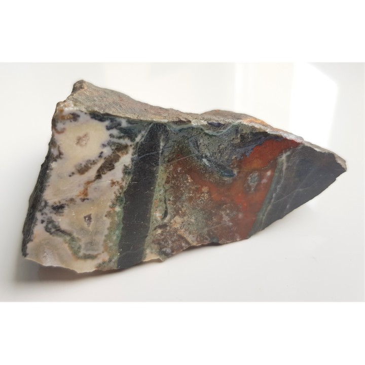 Żyła z jaspisem w trachybazalcie