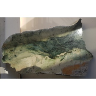 Nefryt na kontakcie z rodingitem z Jordanowa Śląskiego