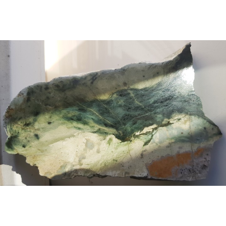 Nefryt na kontakcie z rodingitem z Jordanowa Śląskiego