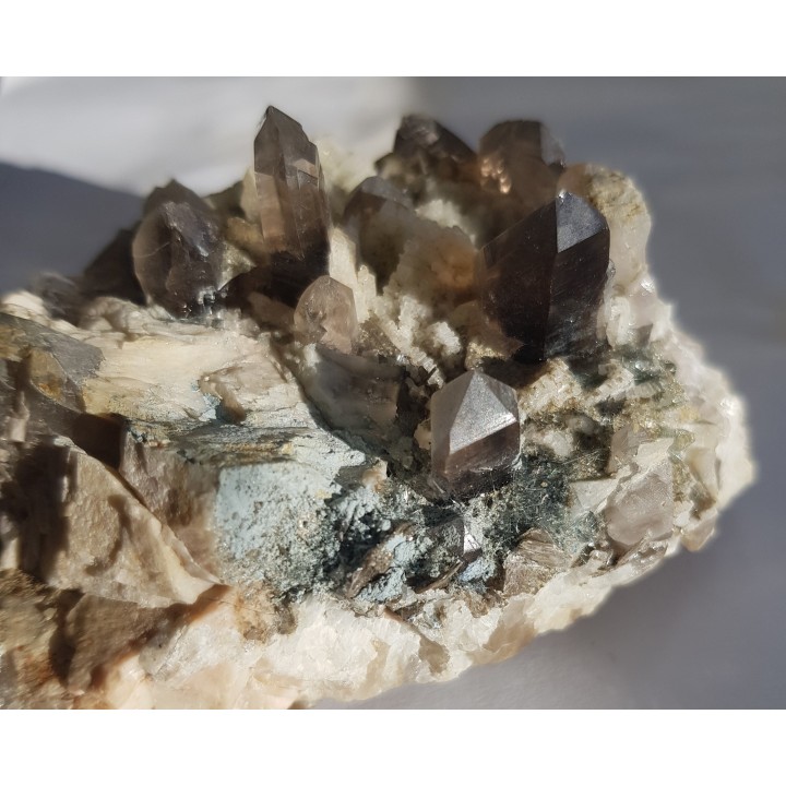 Szczotka kwarcowo-skaleniowa z turmalinami z Żółkiewki k. Strzegomia