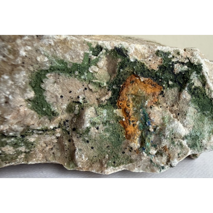 Olivenit na wapieniu dewońskim z Miedzianki w G. Świętokrzyskich