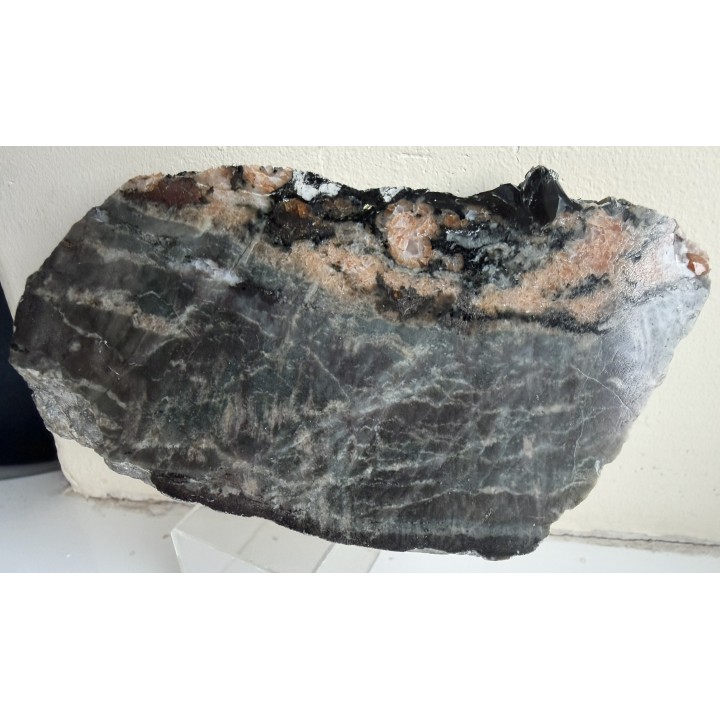 Granaty i pirotyn w skarnie z Kowar