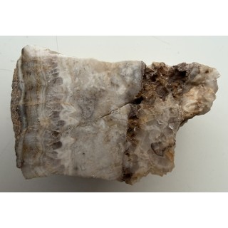 Żyła kwarcowo-ametystowo-chalcedonowa z Miedzianki k. Janowic Wlk.