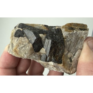 Szerlu z historycznego pegmatytu w Michałkowej w Górach Sowich