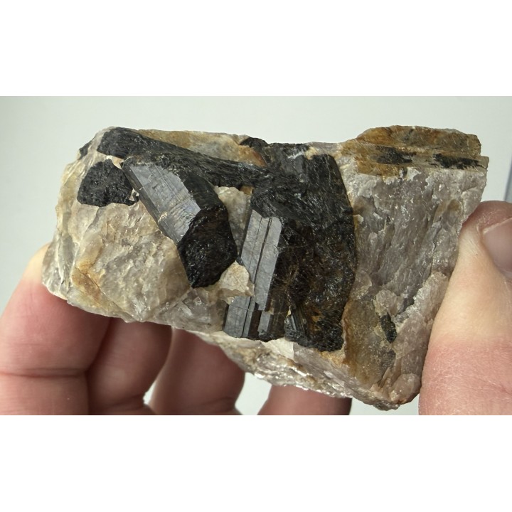 Szerlu z historycznego pegmatytu w Michałkowej w Górach Sowich