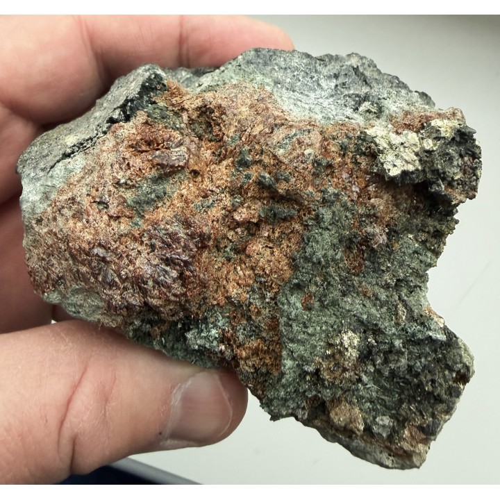 Granat, amfibole, epidot i piryt z Kowar