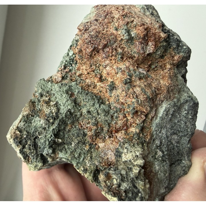 Granat, amfibole, epidot i piryt z Kowar